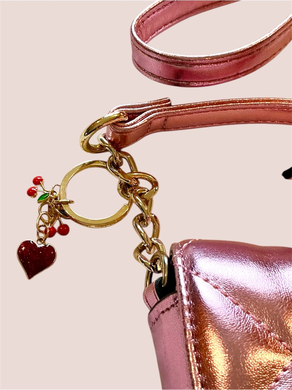 Juicy Couture Metallic Rose Gold Quilted Crossbody Bag - Picture 3 of 9